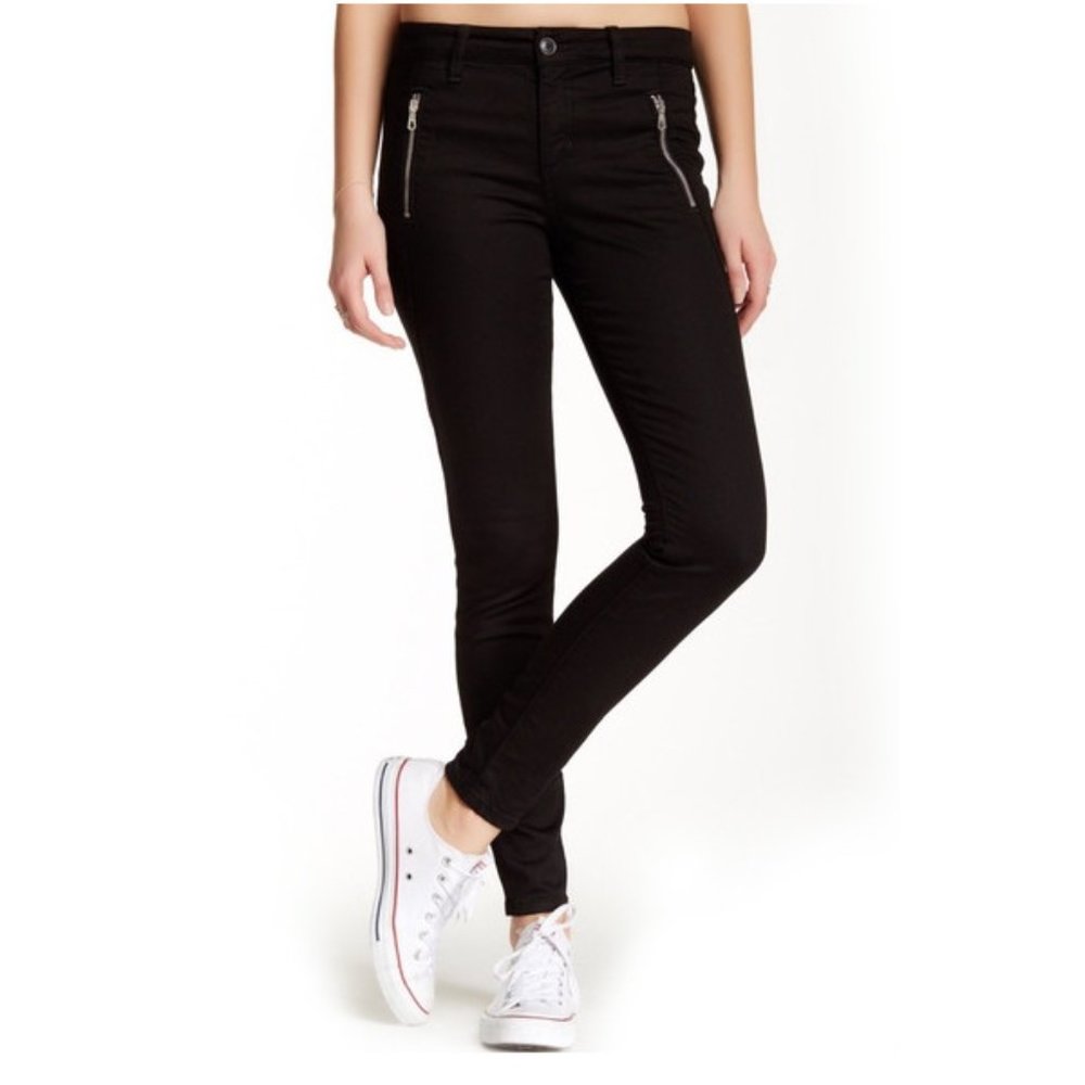 JOE'S JEANS Zip Front Pocket Black Skinny Jean